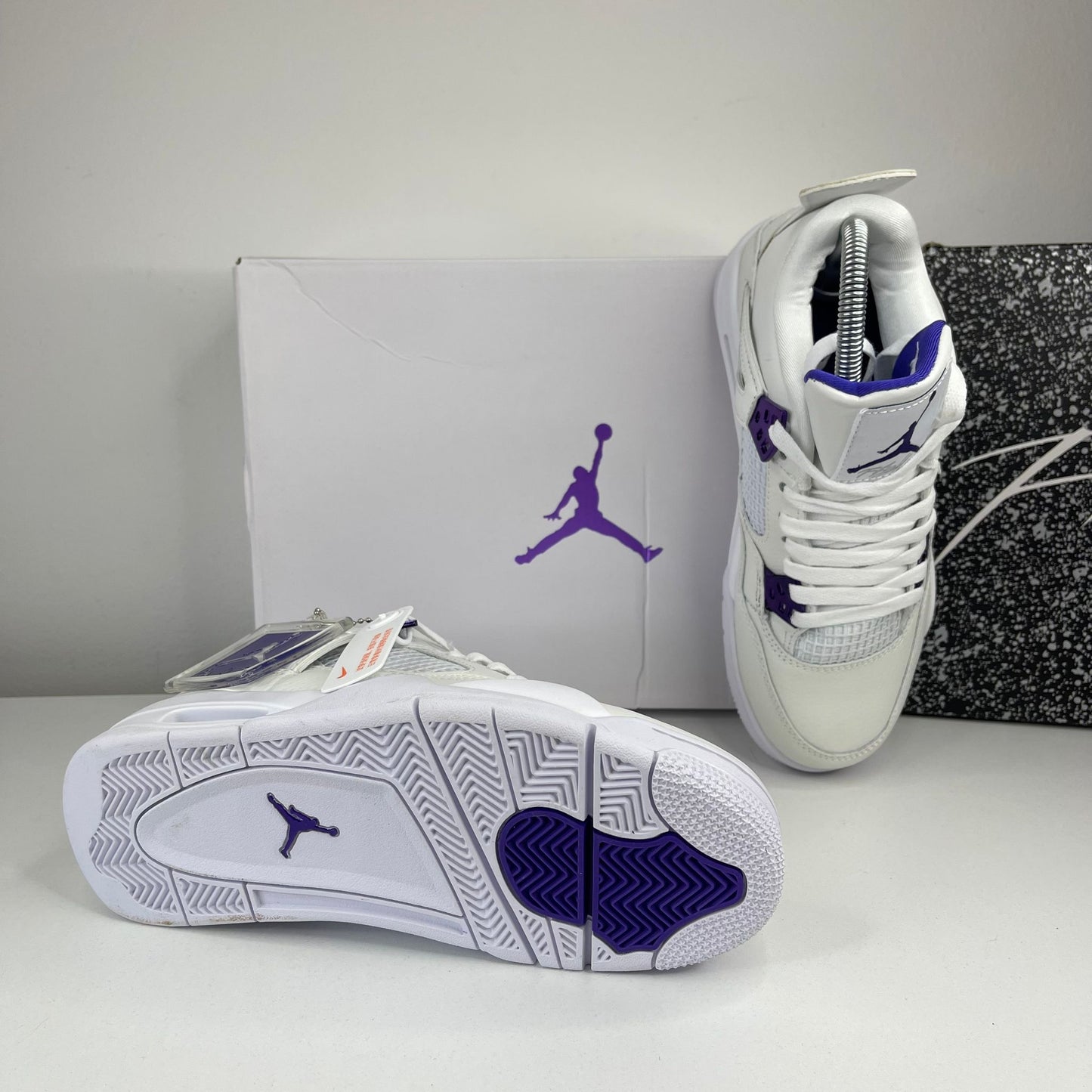 JORDAN 4 Retro Purple WHITE
