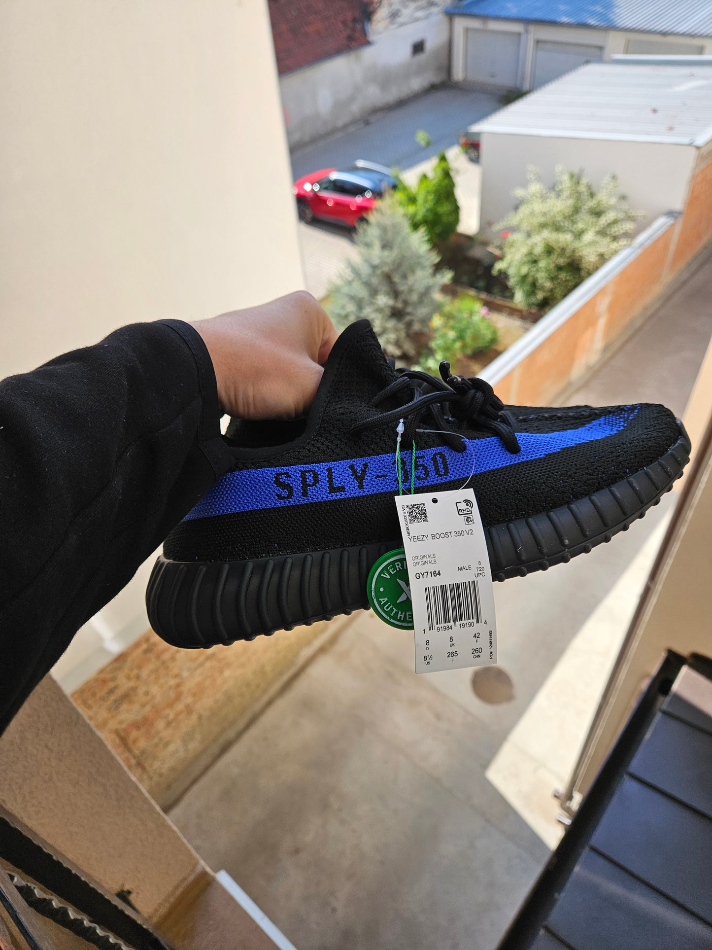 YEEZY Dazling Blue