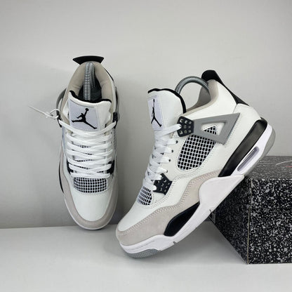 JORDAN 4 Retro Military BLACK