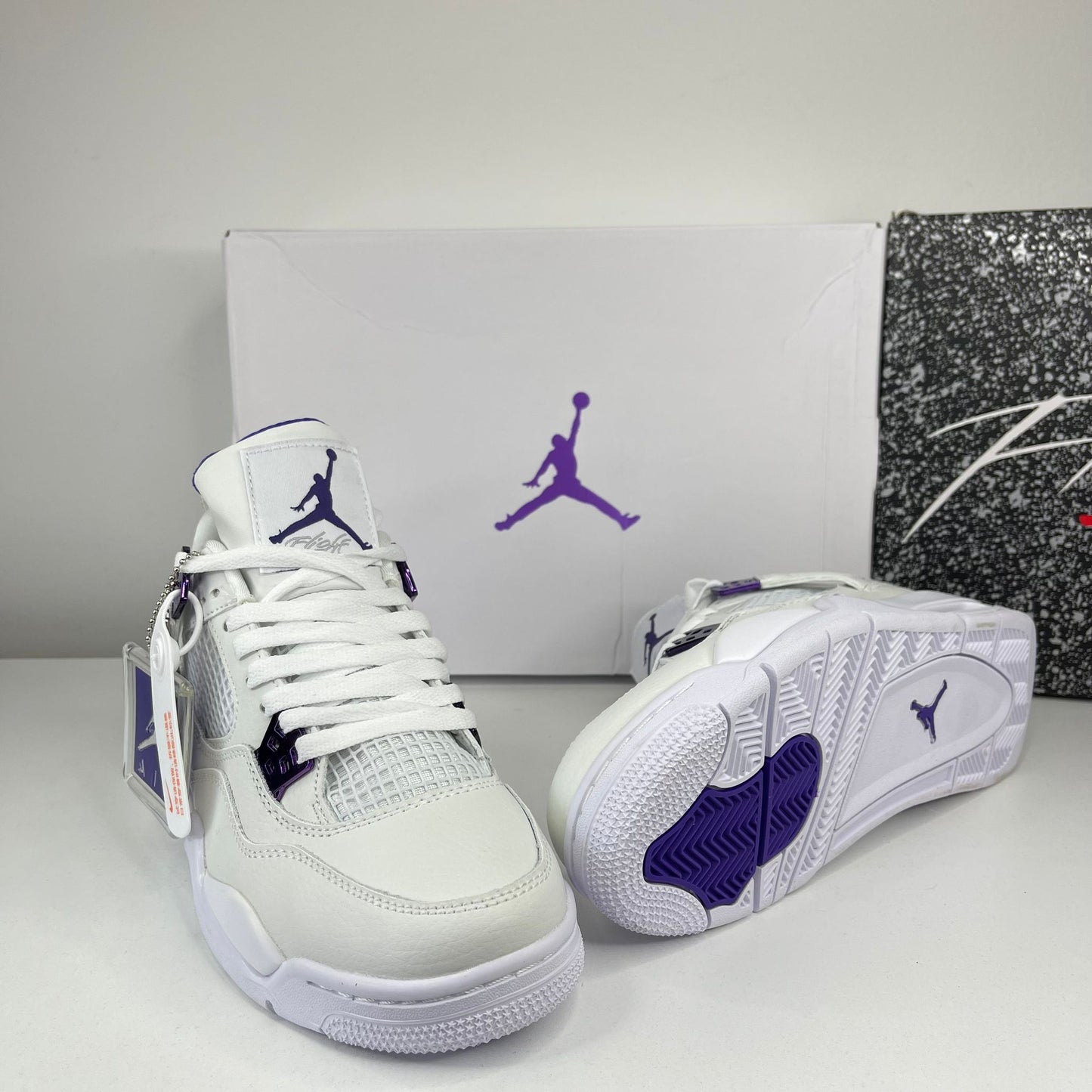 JORDAN 4 Retro Purple WHITE