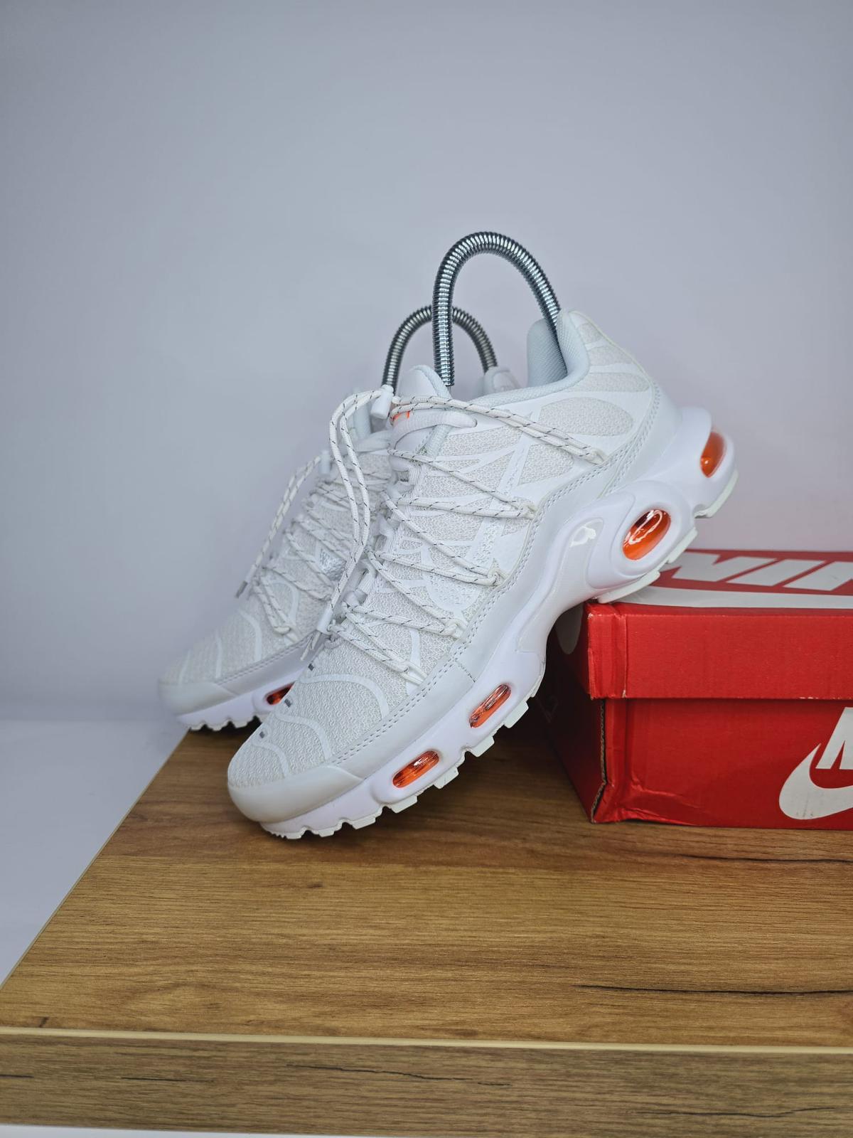 TN Utility Orange White