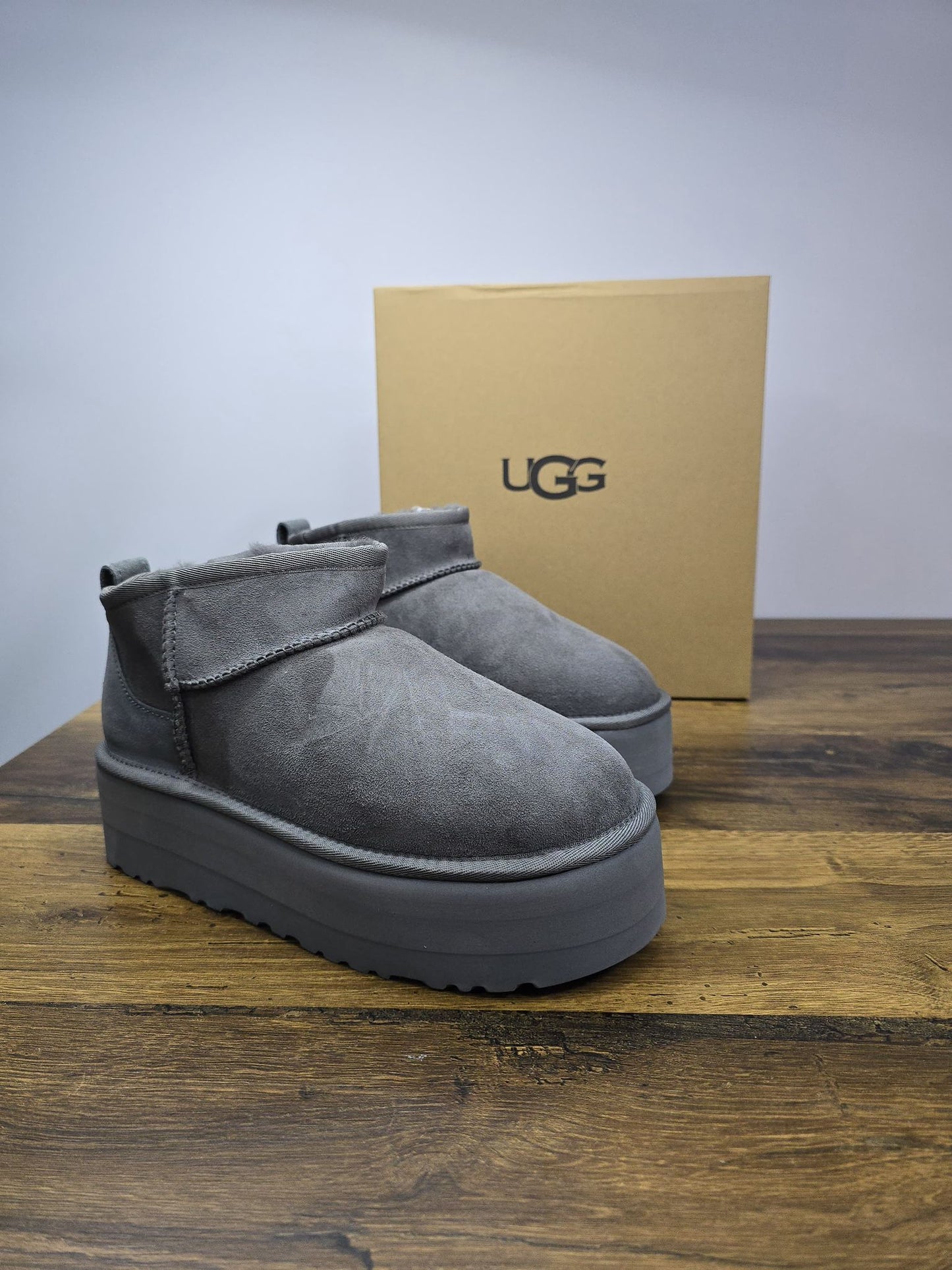 UGG Ultra Mini Platform