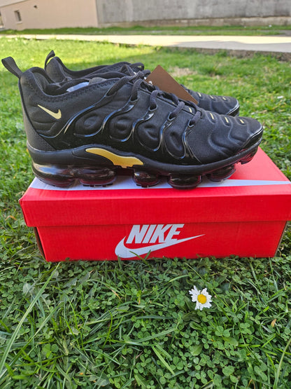 Vapormax Plus Black Gold