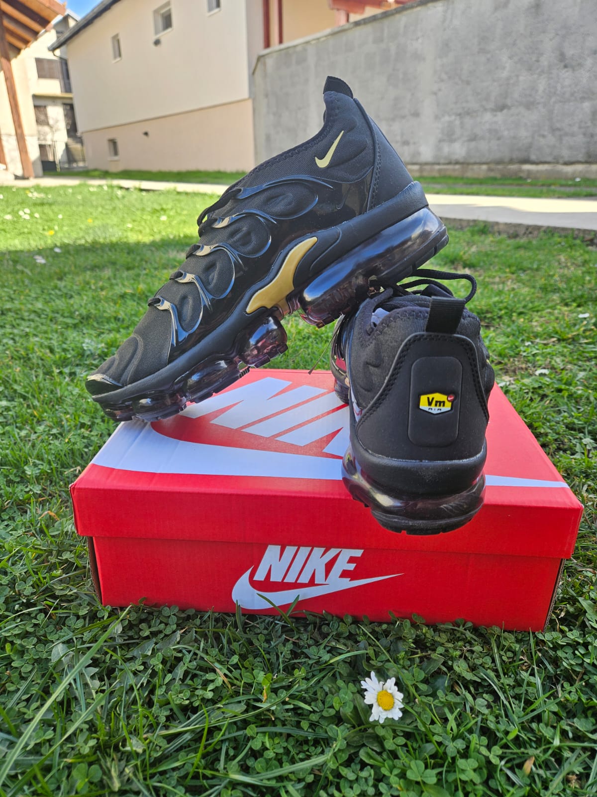 Vapormax Plus Black Gold