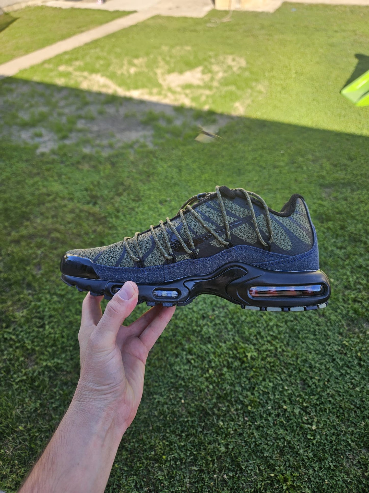 TN Utility Olive Black