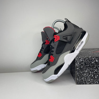 JORDAN 4 Retro Ultra Grey