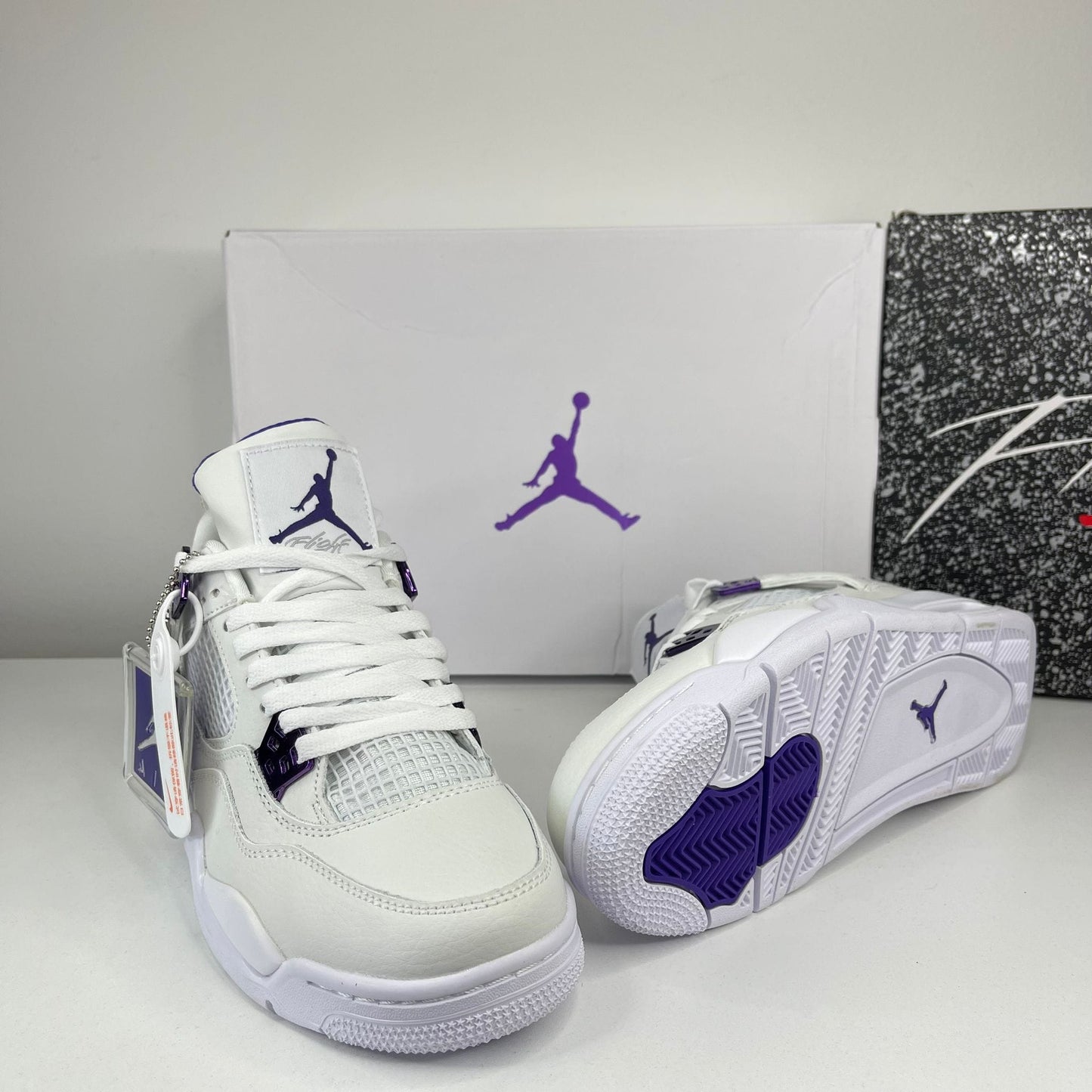 JORDAN 4 Retro Metallic Purple