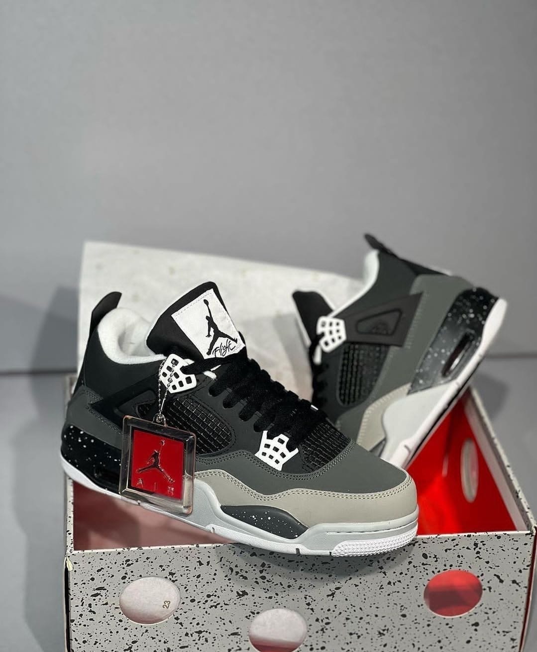 Jordan 4 RETRO Fear