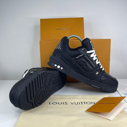 Louis Vuitton Trainers (black)