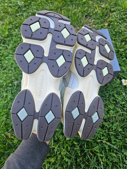 New Balance 9060 (light blue)