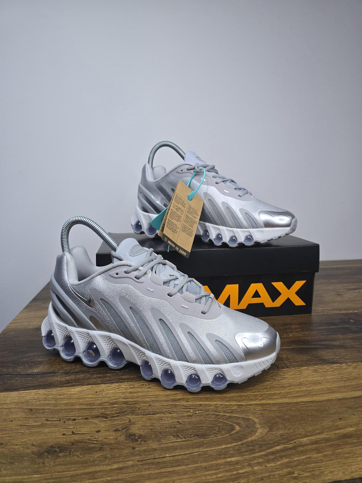 Air Max DN8 Metallic Silver